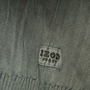 New Izod men's knit shirt